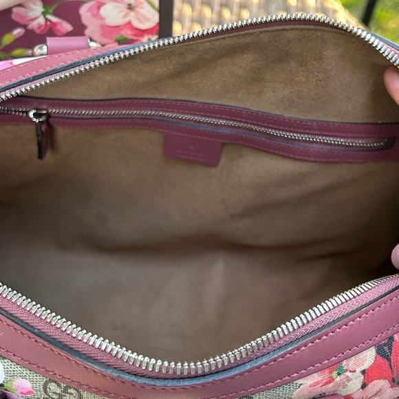 100% Authentic Gucci Supreme Large Bloom Boston Shoulder Bag CARRIED ONCE. - Picture 5 of 10